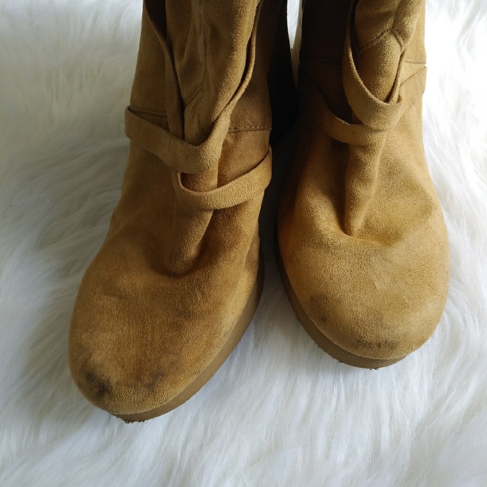 Women's Brown Tall Heeled Boots - Picture 6 of 8